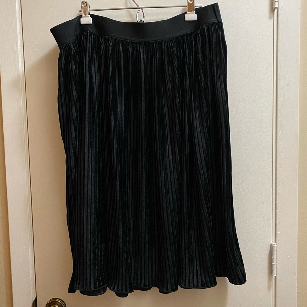 Black velvet skirt